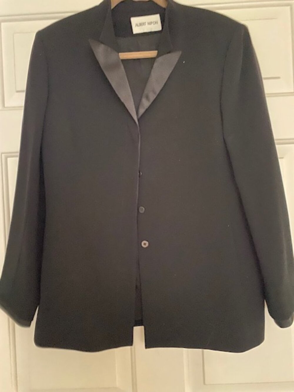 Albert Nipon black jacket